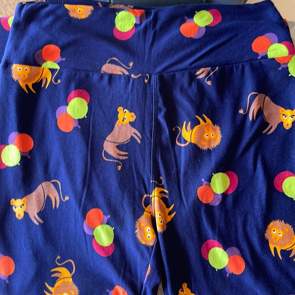 LulaRoe Lion & Tiger Balloon leggings OS